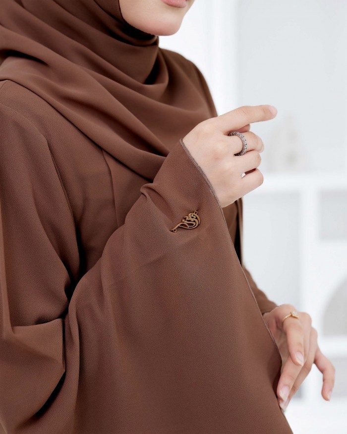 Larona Abaya - Rich Brown